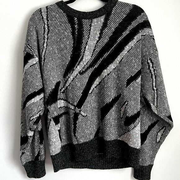Vintage London Fog Sweater - Picture 2 of 3